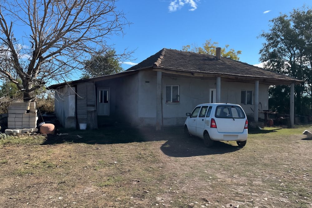 Proprietate completă cu teren de 5.300 mp