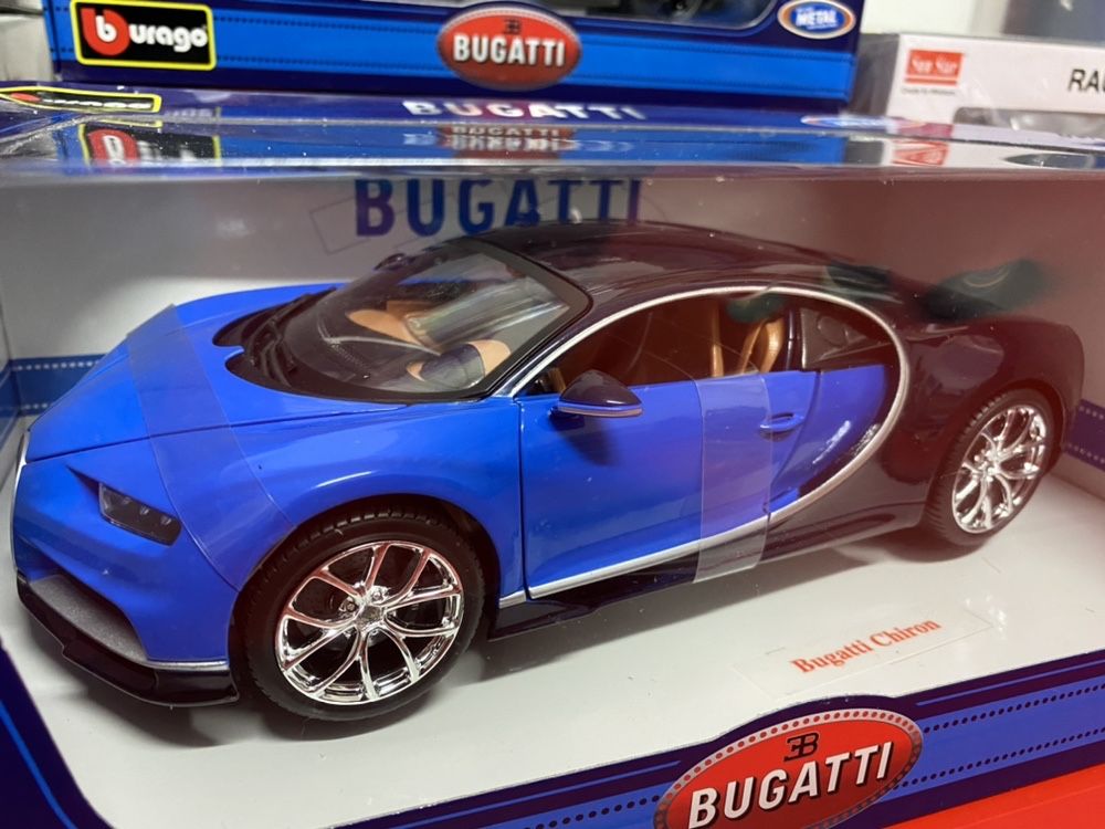 BBURAGO BUGATTI CHIRON albastru machetă auto de colecție scara 1:18