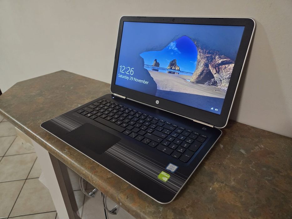 Laptop-uri i3 / i5 / i7