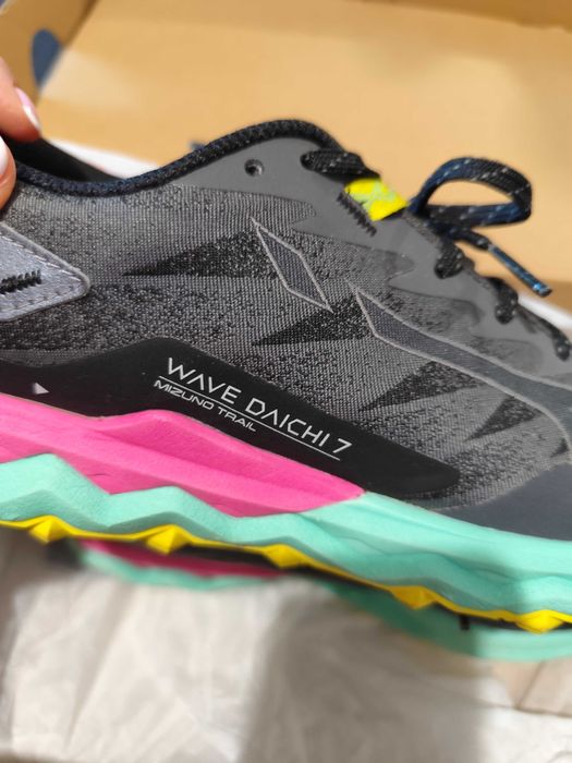 Дамски обувки за бягане