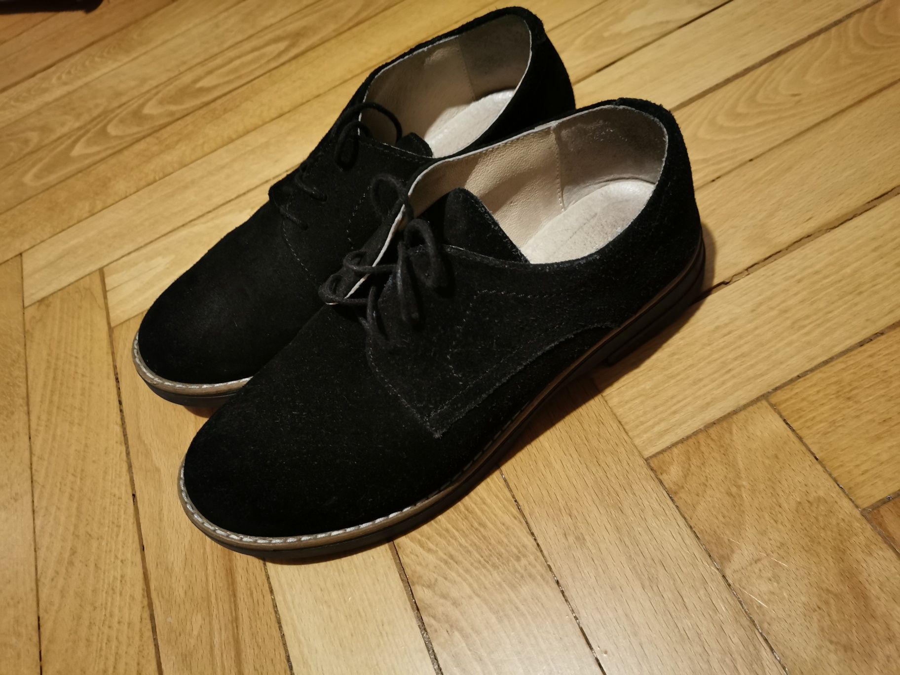 Pantofi Oxford negri din piele naturala intoarsa
