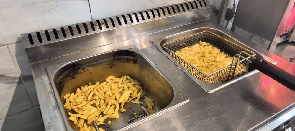 Friteuza Profesionala Gaz 8+8L INOX / Termostat /Robinet Scurgere_NOUA