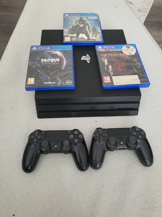 Vând schimb Ps4 pro slim