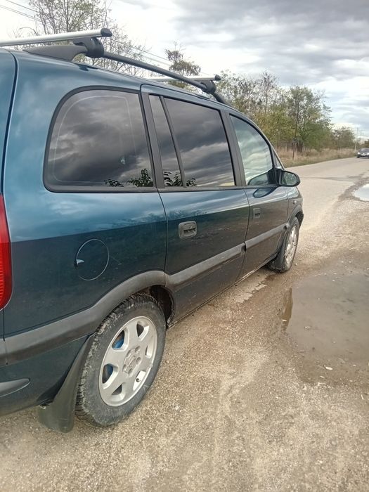 Vând Opel zamfira