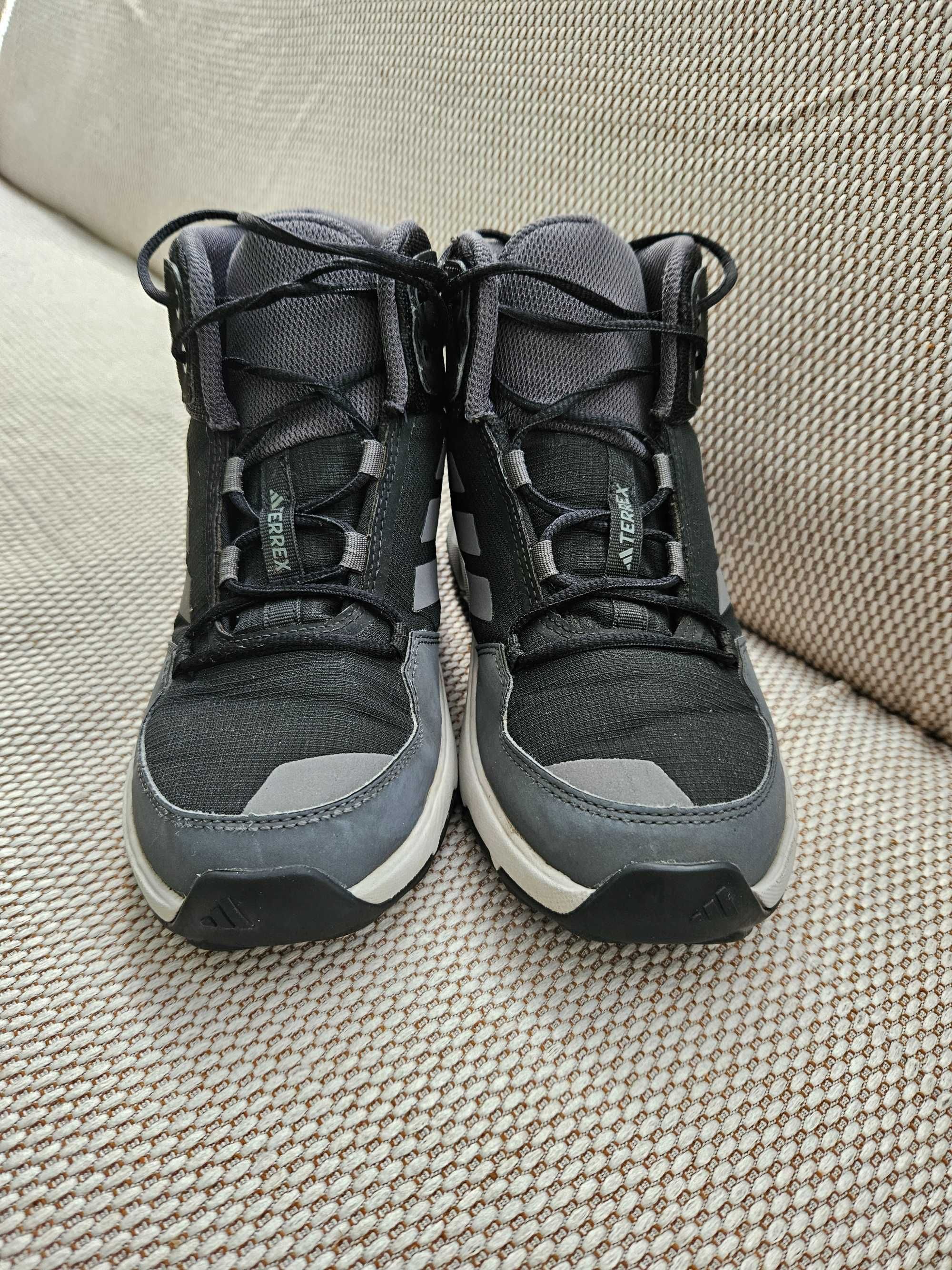 Детски боти Adidas