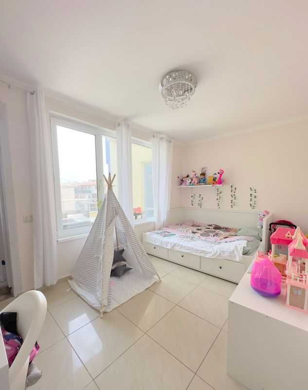 Продава се Тристаен апартамент в Поморие - 110 кв.м за 1287 €/кв.м - Снимка #4