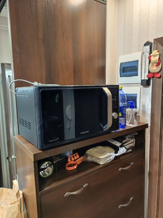 Микроволновая печь Samsung ms23f302tak