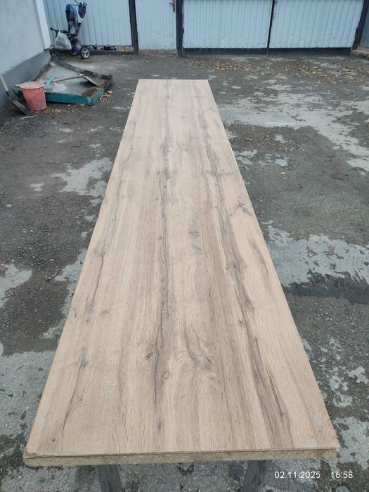 Продам стол ,сделана из столешницы