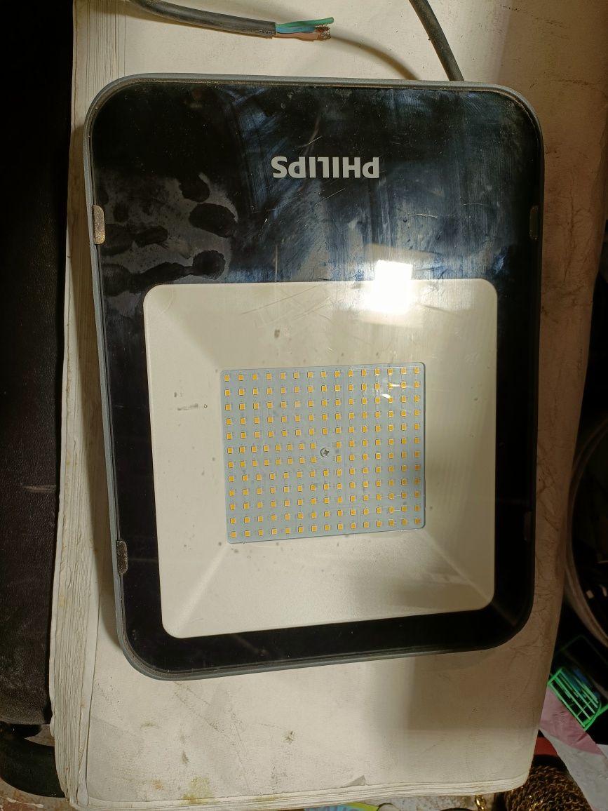 LED прожектор Philips BVP155 100W