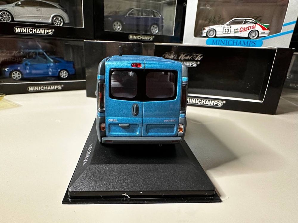 Macheta Opel Vivaro 1:43 Minichamps