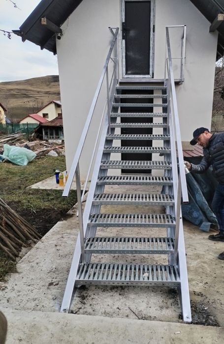 Scări metalice galvanizate la orice demisiune asiguram transport ori u