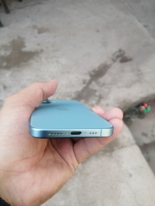 iPhone 16 teal 128