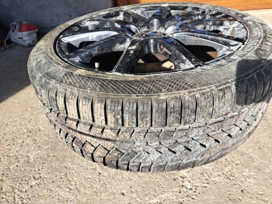 Vand jante auto.
