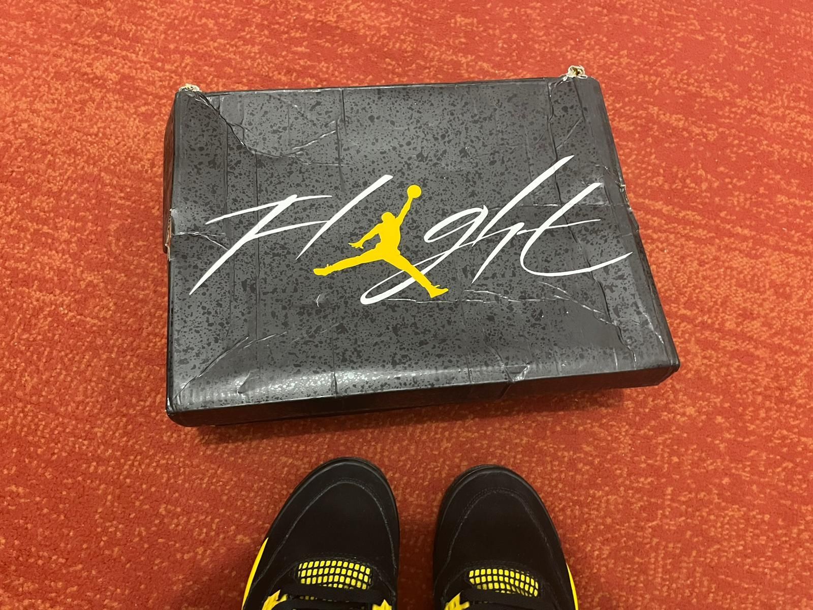 Jordan 4 yellow thunder