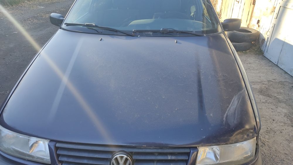 Капот на пассат б4