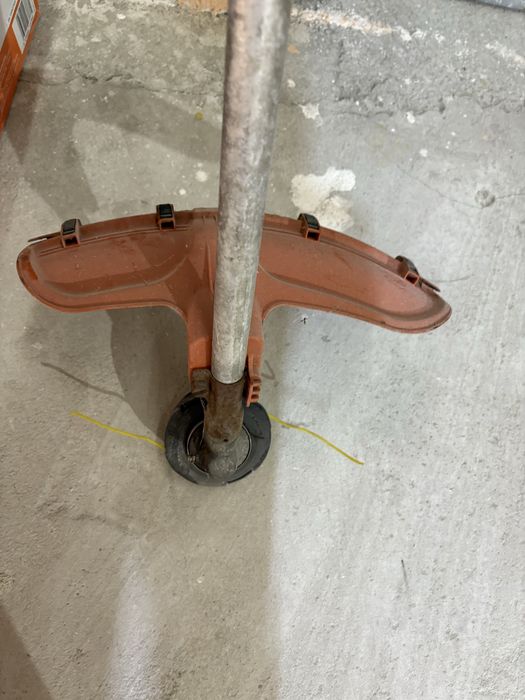 Vand trimmer de tuns iarba