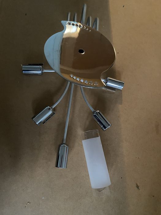 Продам люстру б/у