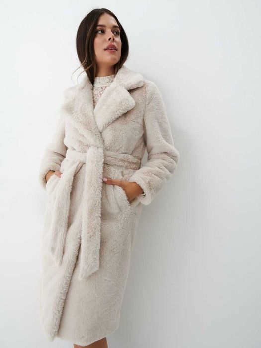 Уникално меко и топло зимно палто