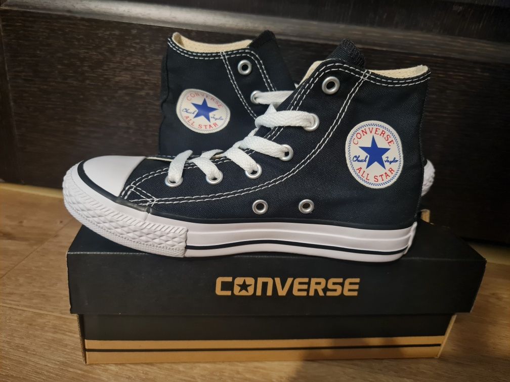 Vând Tenisi Converse NOI marimea 29, 30 și 31