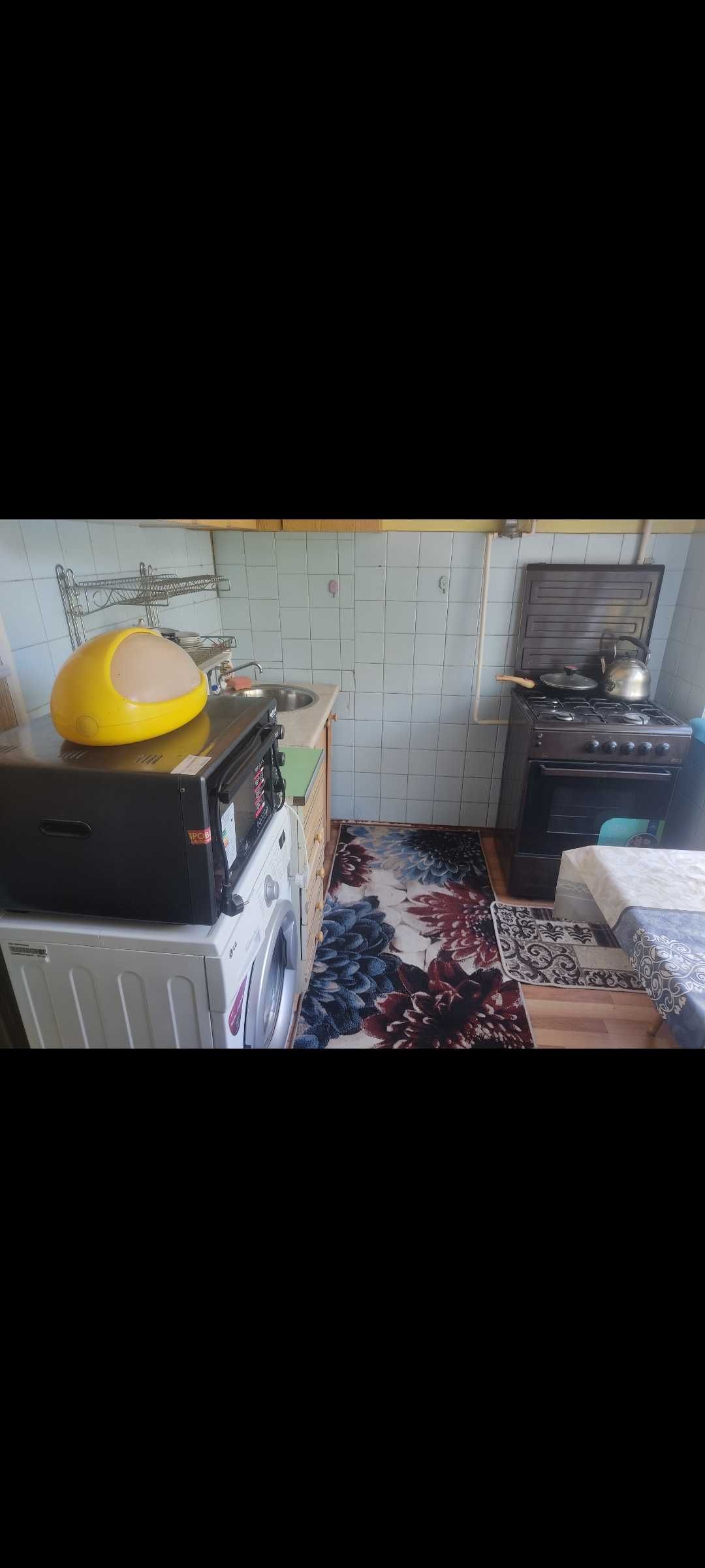 Kvartirant qo'yiladi Navoiy shaxri, Alisher kinoteatr oldi, 3 xonalik