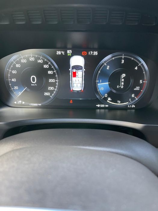 Vând Volvo XC90 D5 – 4x4, 235 CP, anul 2019