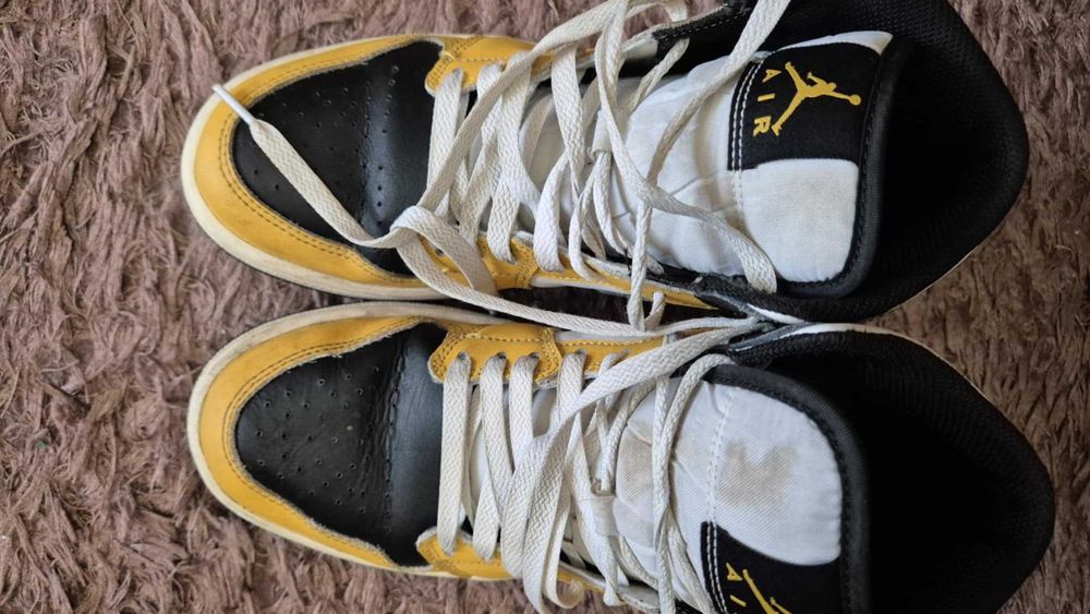 Nike Air Jordan 1 Mid маратонки