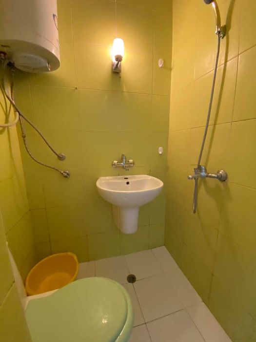 Дава се под наем Едностаен апартамент в Бургас, Център - 31 кв.м за 204 € - Снимка #3