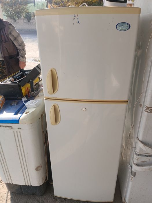 холодильник сотилади холати яхши