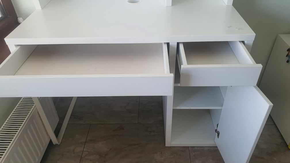 Детско бюро MICKE на IKEA