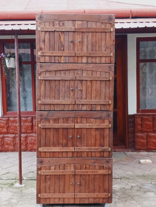 Polițe rustice din lemn