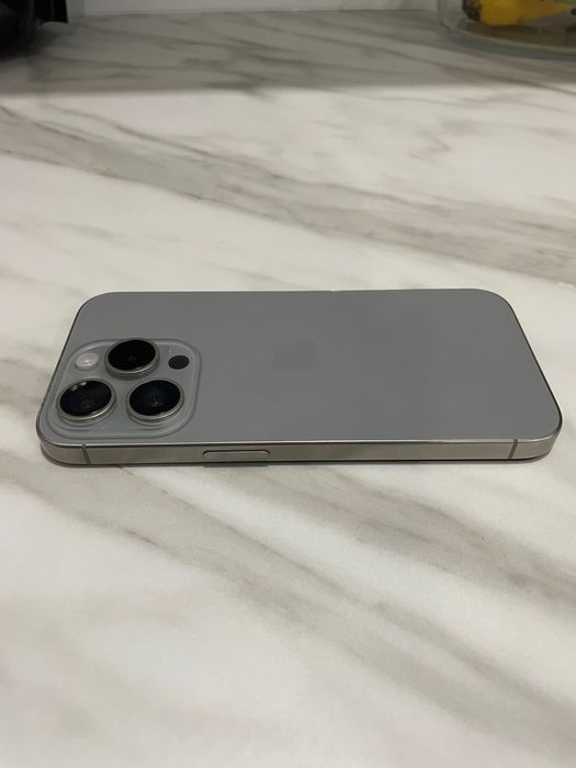 IPhone 15 Pro Като нов