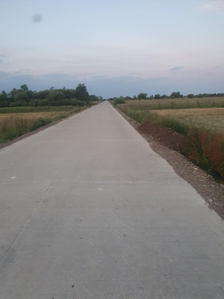Teren de vânzare