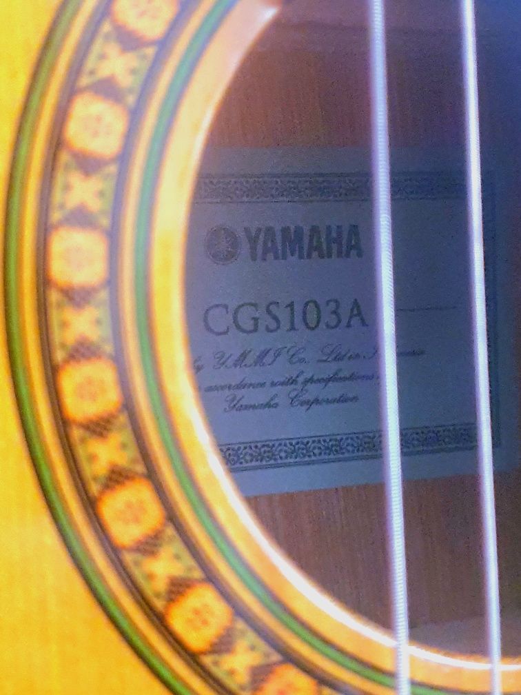 Продам классическую гитару Yamaha 3/4 с полным комплектом