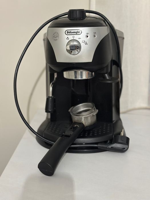 Aparat de cafea DeLonghi