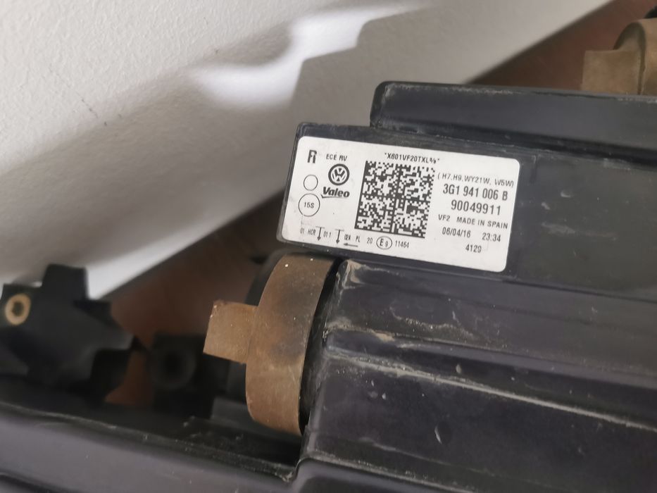 Far dreapta vw pasat an 2015/2019