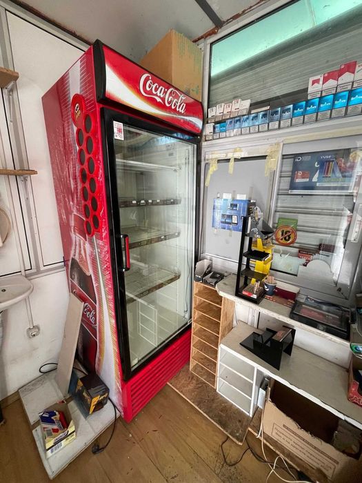 Продава павилион