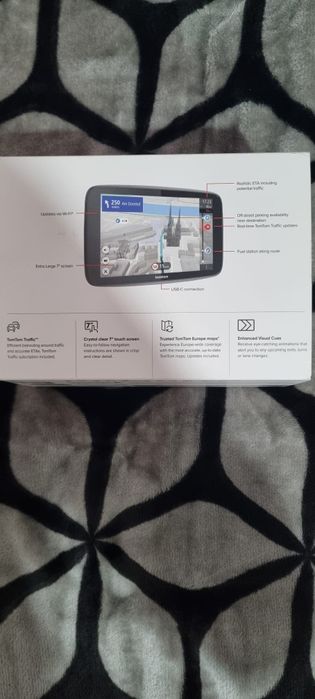 Vând  TomTom  Go Navigator 7"  Wifi,  Bluetooth,  etc.