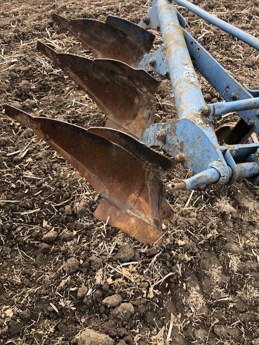 Plug pe teava romanesc si piesa pentru plug