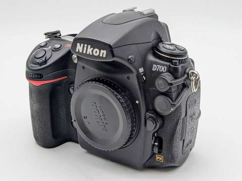 Nikon D700 , stare excelenta, bine pastrat, card CF +2 baterii, origin