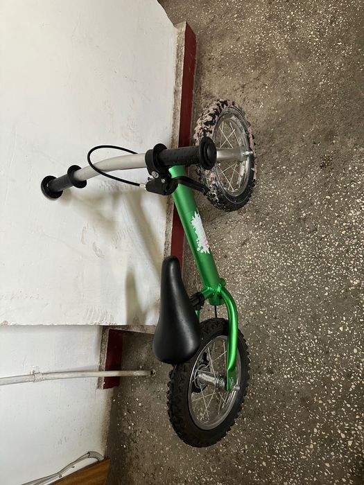 Vând bicicleta fara pedale Mappy din aluminiu 12", verde