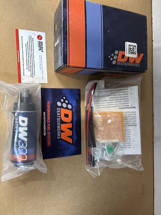 Горивна бензинова помпа DeatschWerks dw300 340L M3 911 Supra Civic