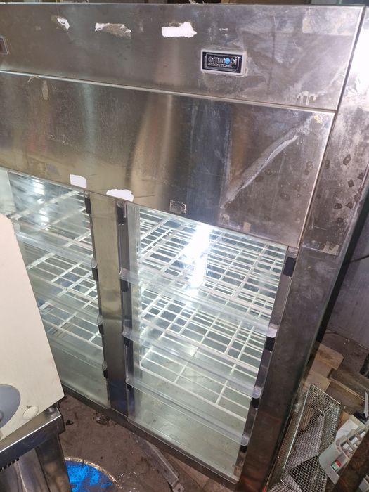 Vitrina rece expunere, cu dulap rece, Masa rece cu banc