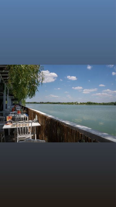 Restaurant de vânzare –amplasat spectaculos pe malul lacului