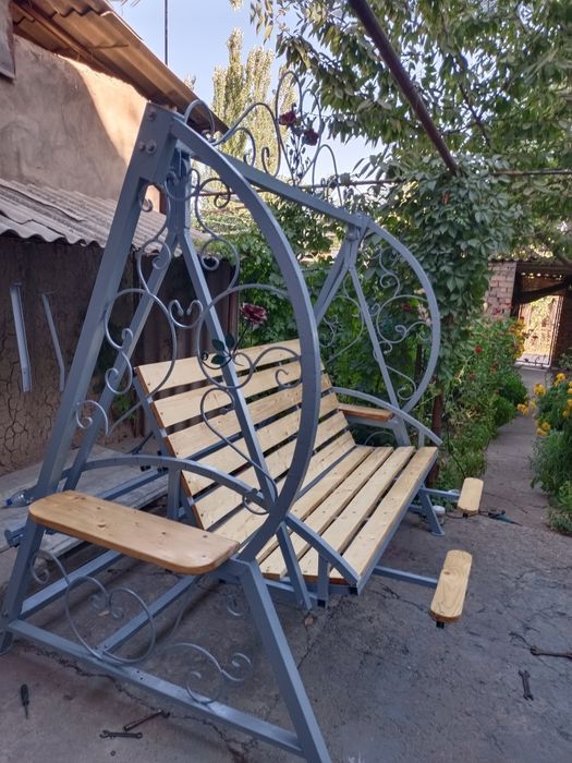 Садовая качеля. Из толстой металла