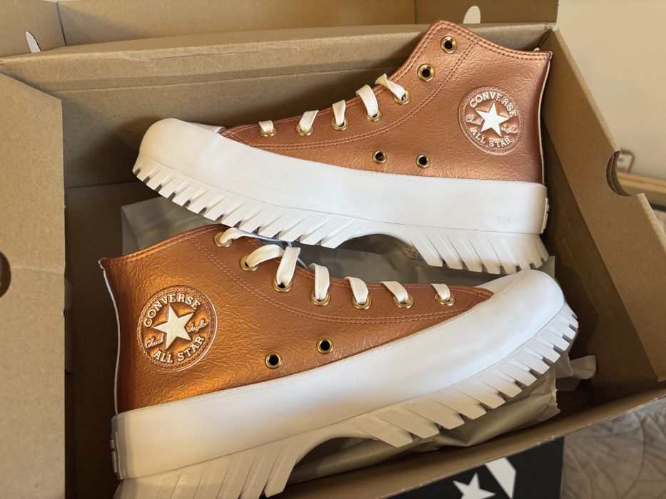 Чисто нови обувки converse купувани от чужбина