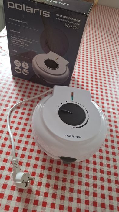 Вафельница Polaris