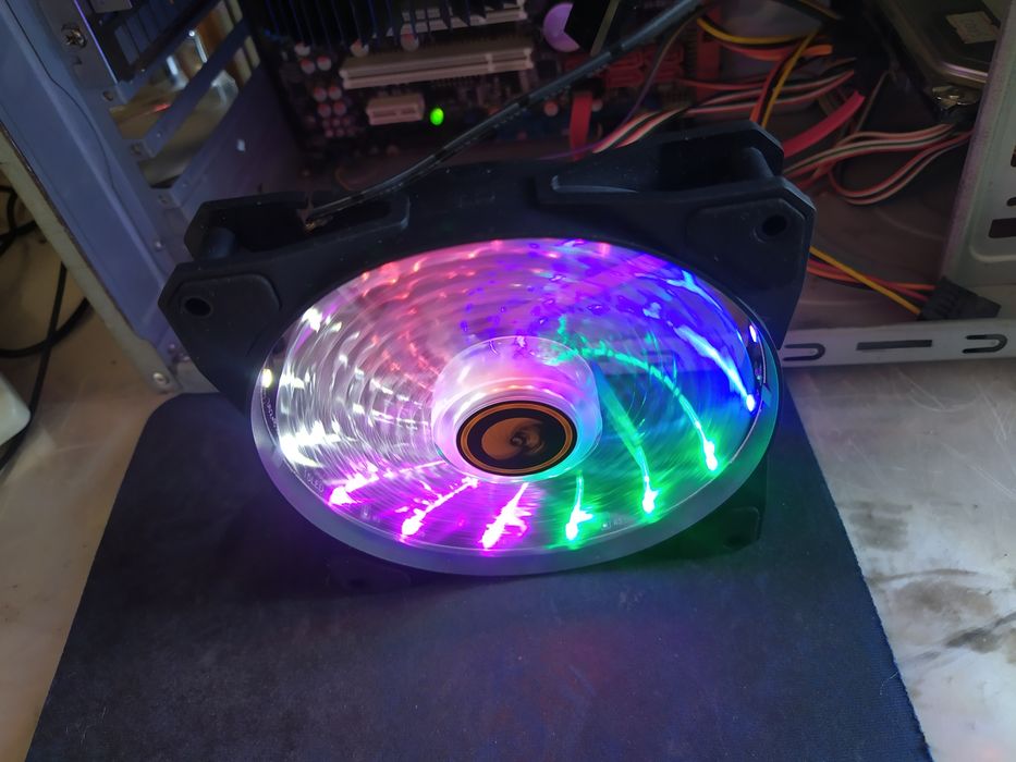 Кулер 12см rgb 3pin,molex.