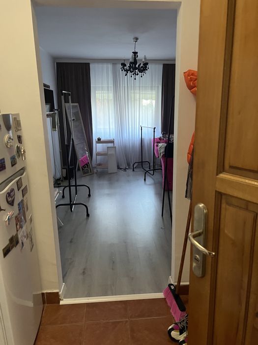 Inchieriez garsoniera doar pentru o fata sau familie