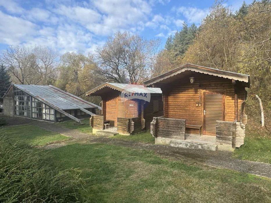 Туристическа хижа,гр. Априлци, кв. Видима TE