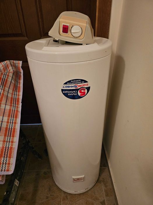 Продавам бойлер / водонагревател 80 литра